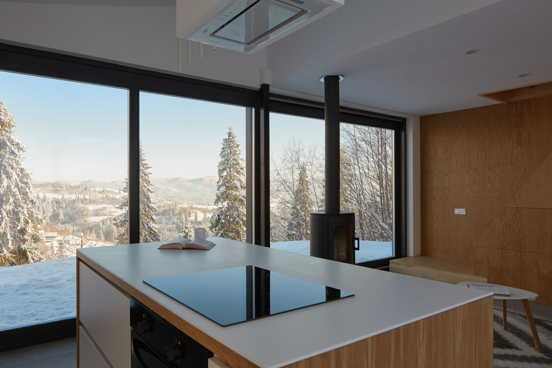 Cuisine Luxury Bois installée dans la région des deux Savoies
